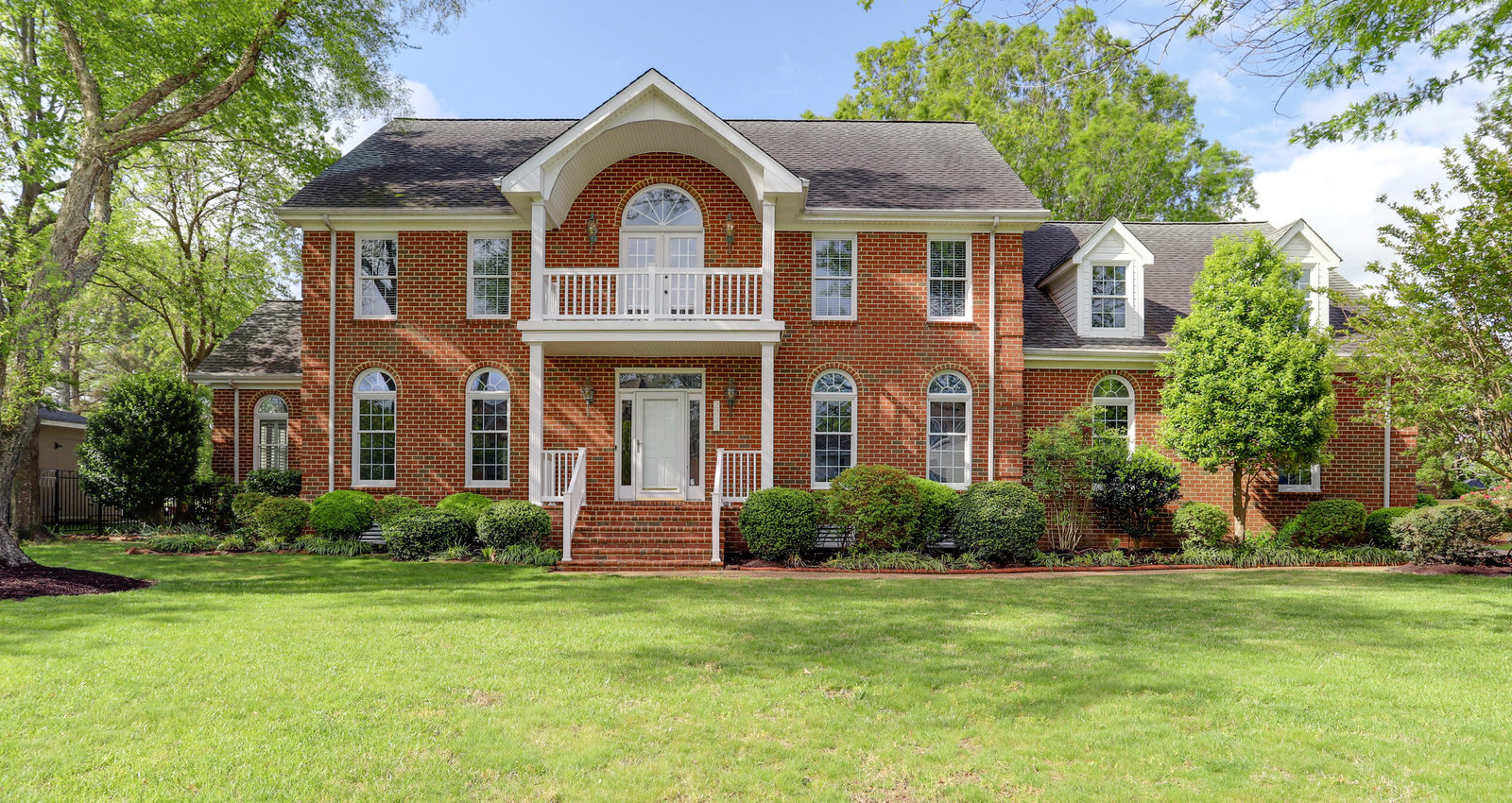 2336 Haversham Close